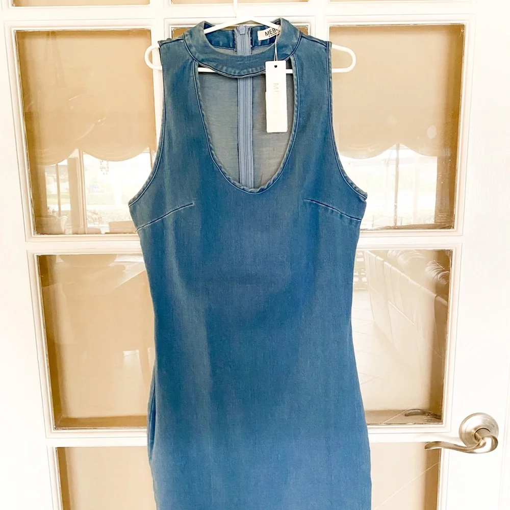 Lola Chic Boutique Women’s “Meborn” Denim Dress! NWT! - Picture 1 of 5